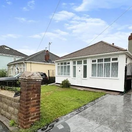 Uplands Grove Bungalow Hotel Wolverhampton Eksteriør billede