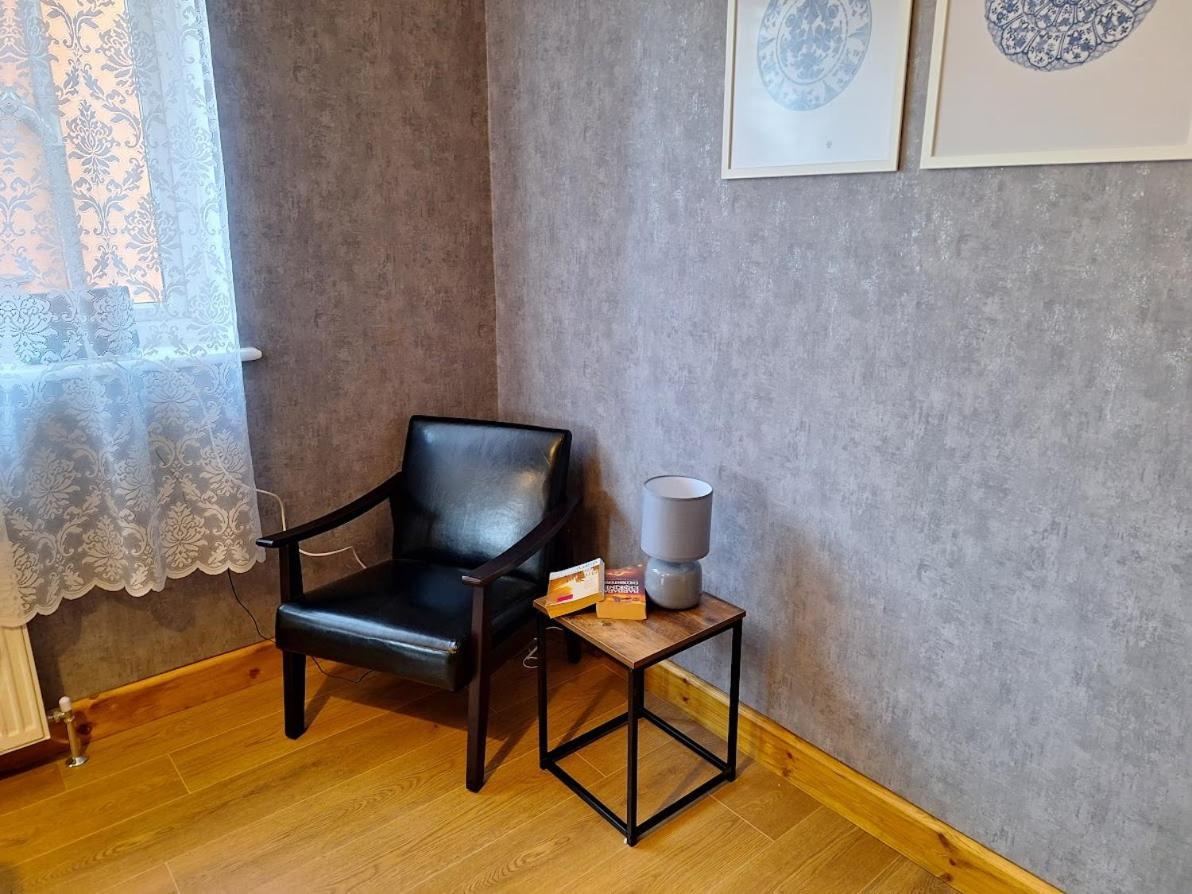 Uplands Grove Bungalow Hotel Wolverhampton Eksteriør billede
